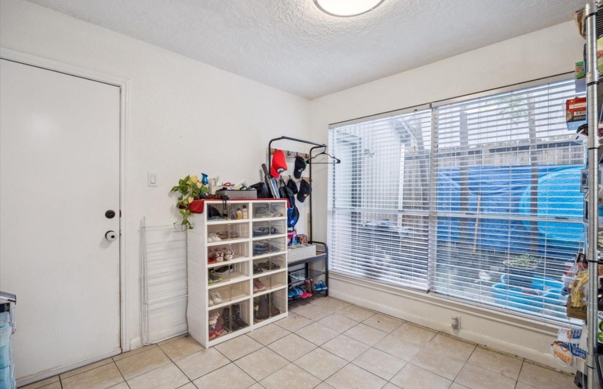 Houston Condo: 11526 Villa Heights Drive