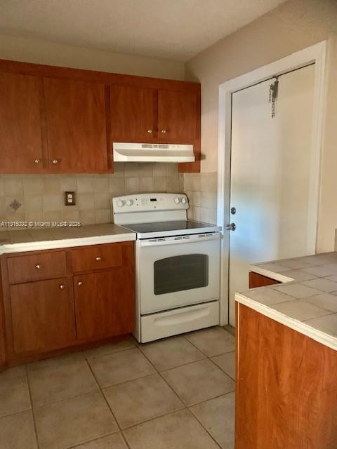 Plantation Condo: 4200 Northwest 3rd Court