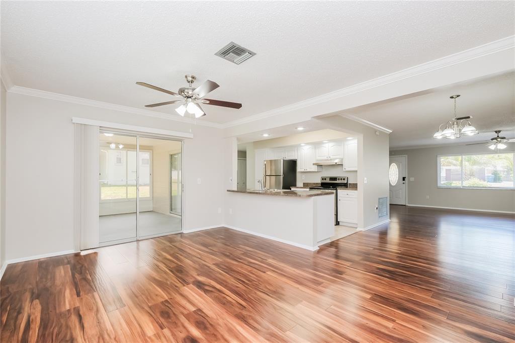 Spring Hill Condo: 1202 MacFarlane Avenue