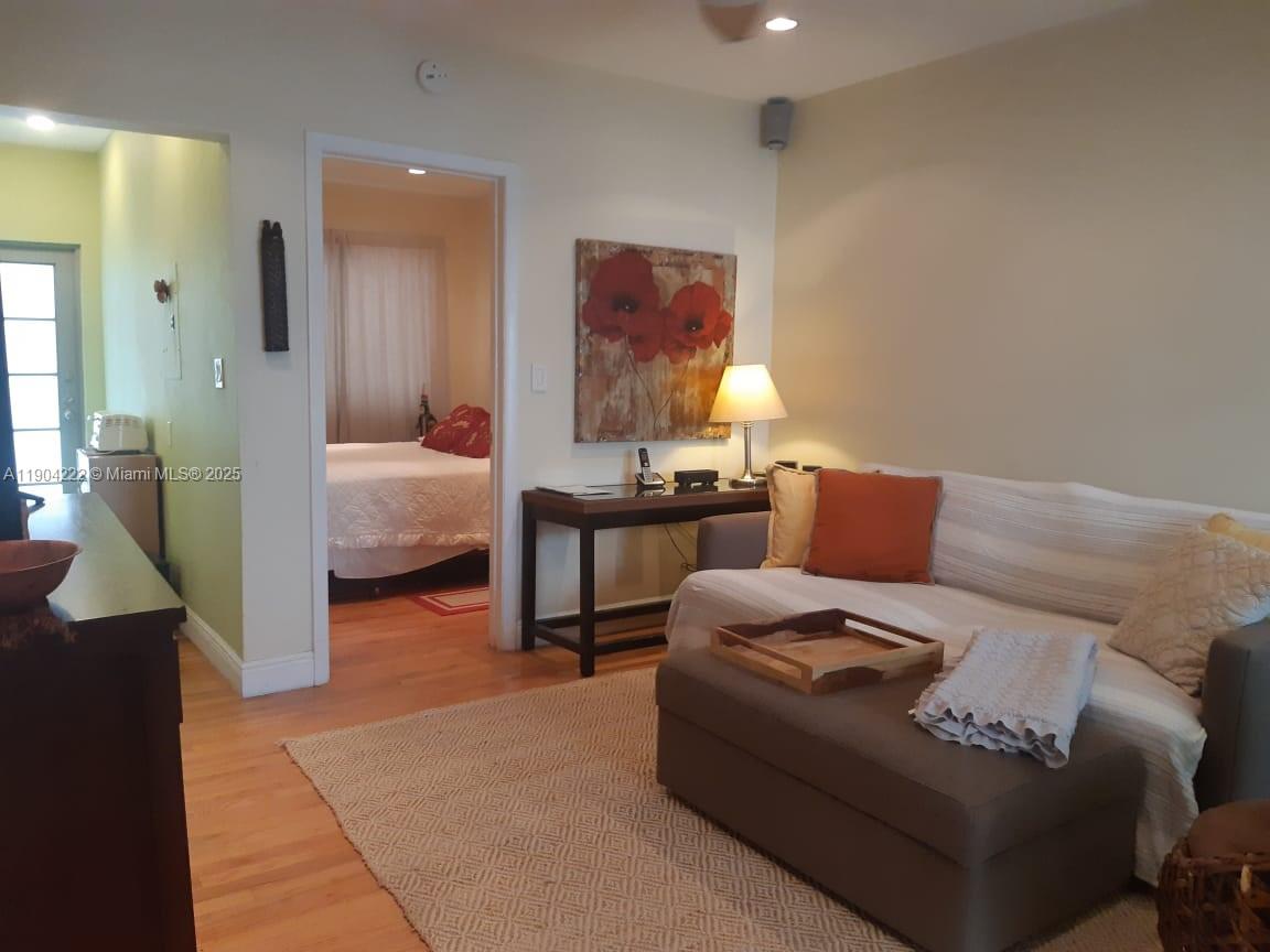 Miami Beach Condo: 744 Lenox Avenue