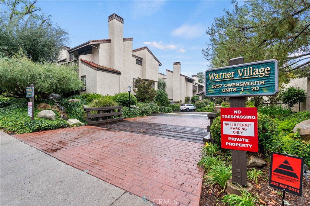 Woodland Hills Condo: 5757 Owensmouth Avenue