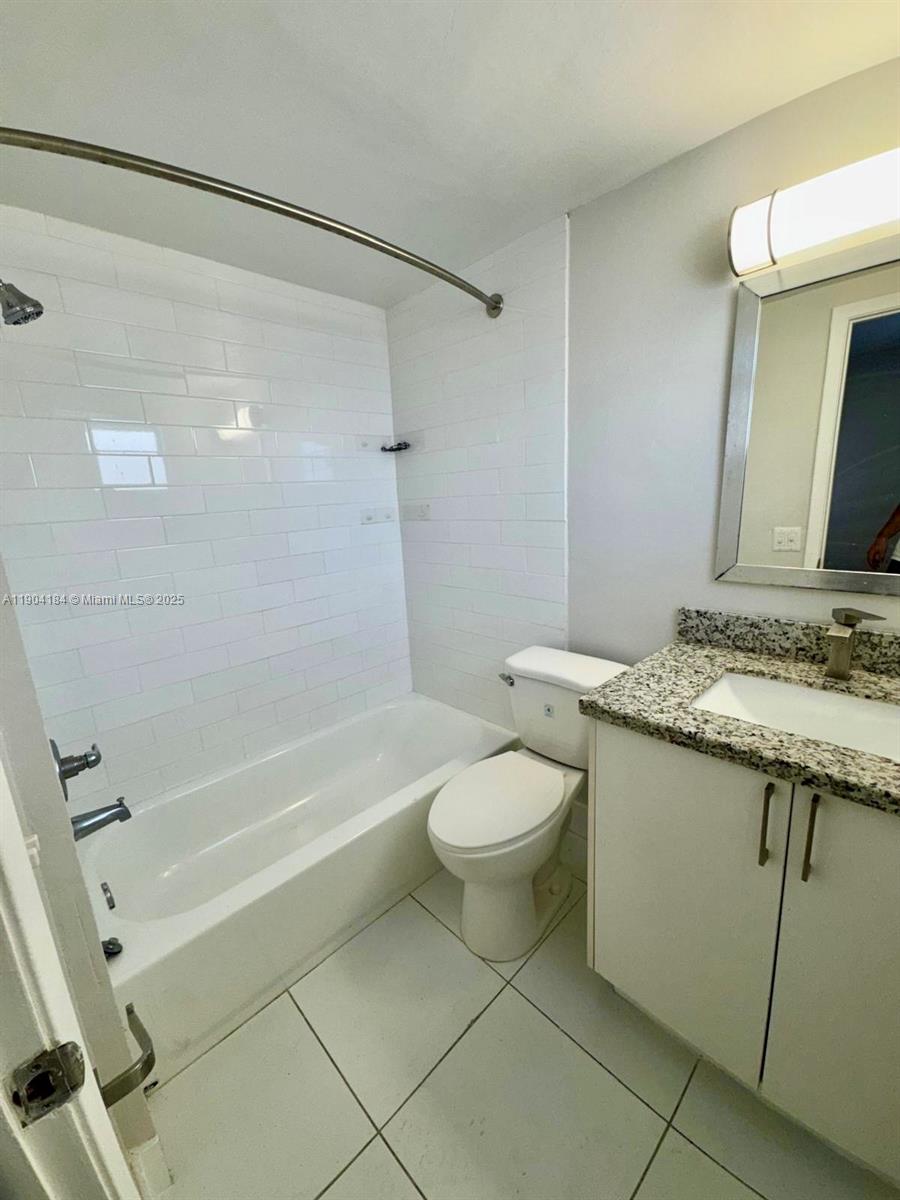 Hollywood Condo: 1720 Cleveland Street