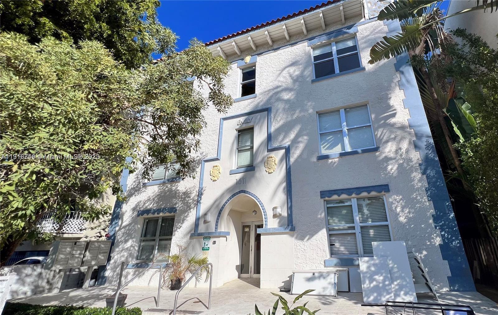 Miami Beach Condo: 1611 Meridian Avenue