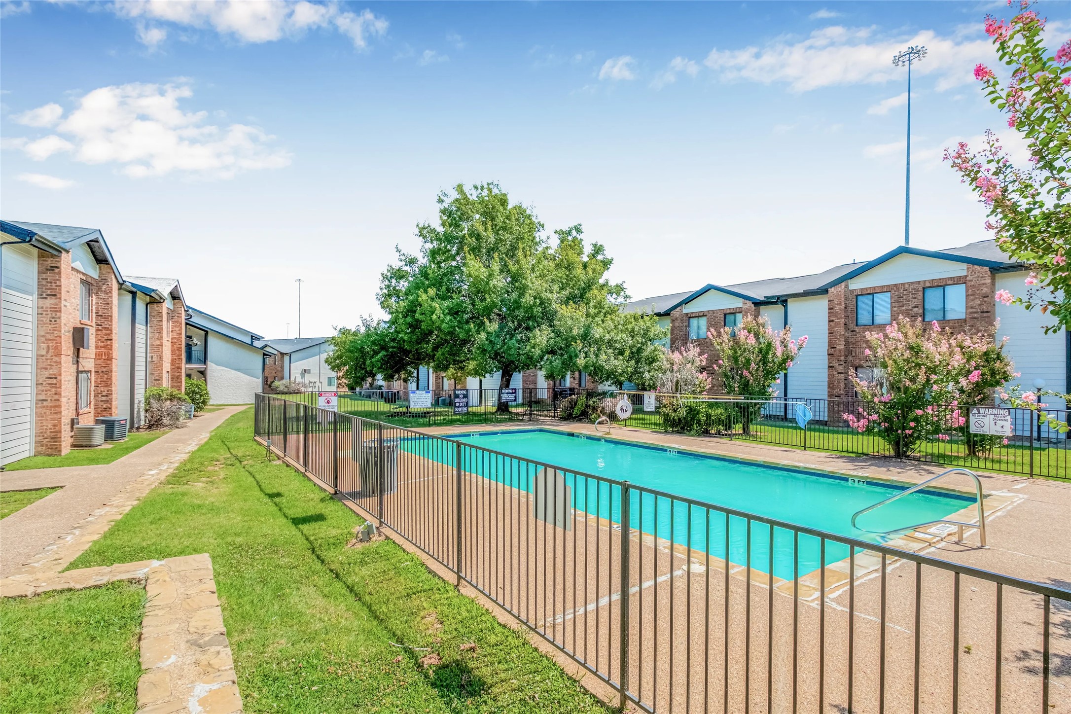 Irving Condo: 4600 West Pioneer Drive