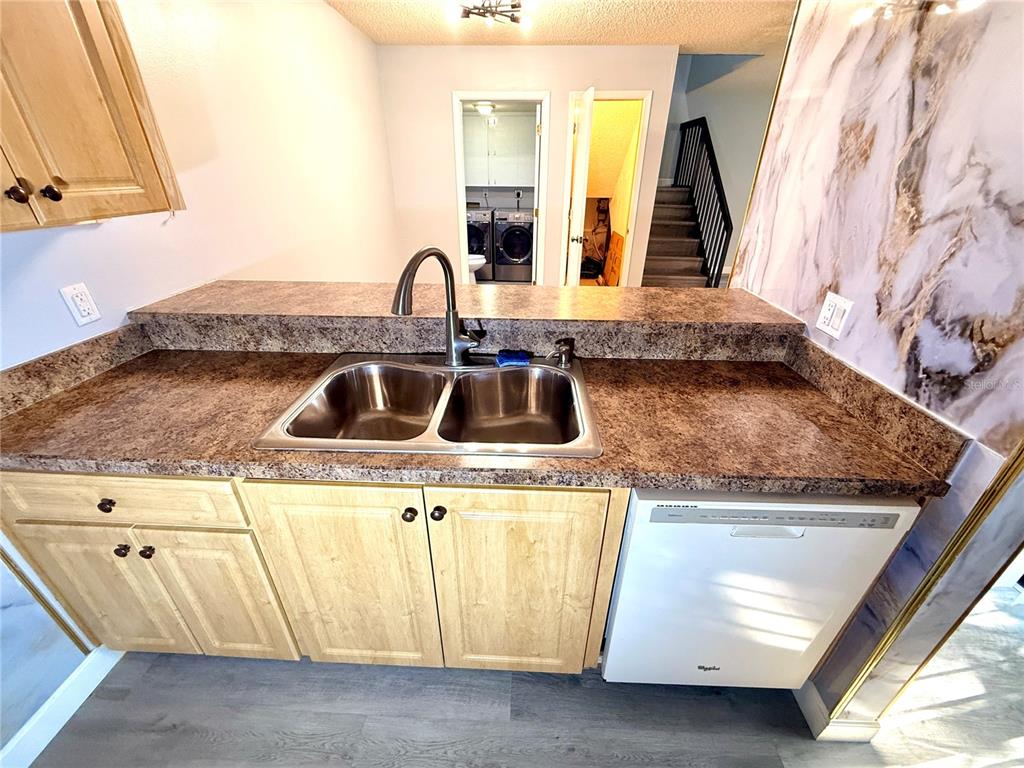 Palm Harbor Condo: 2727 14th Court