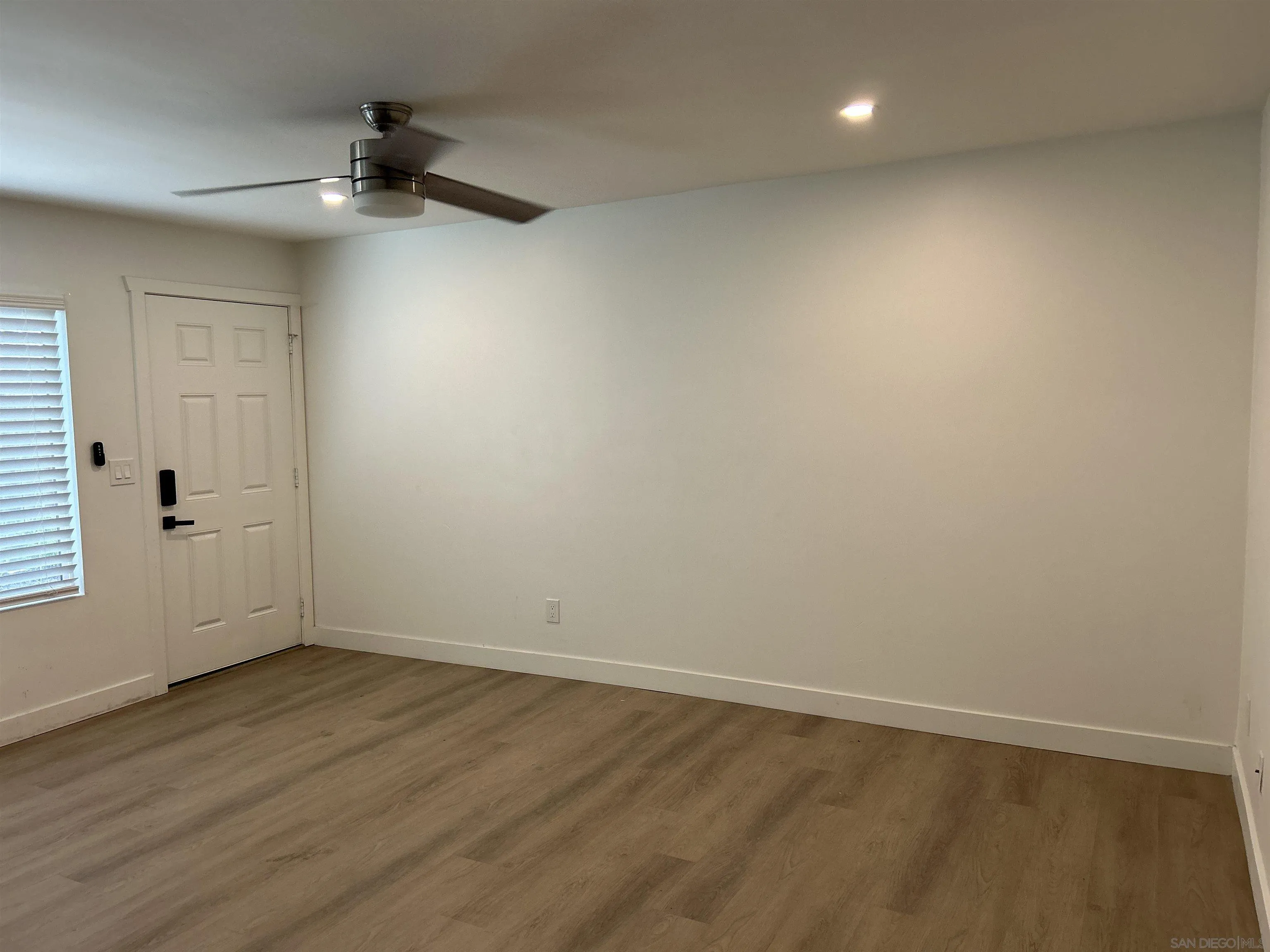 San Diego Condo: 3204 Collier Avenue