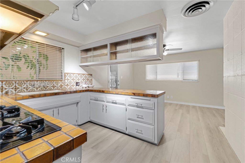 Northridge Condo: 9308 Yolanda Avenue