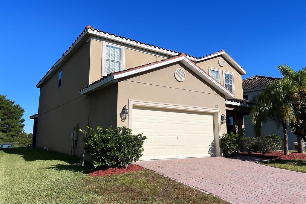 Davenport Condo: 2037 Lake Side Avenue