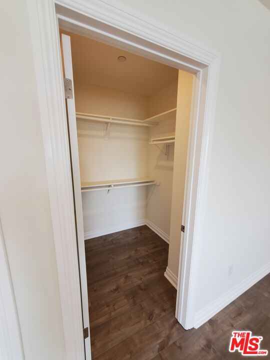 Los Angeles Condo: 2227 Hauser Boulevard