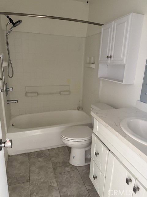 Gardena Condo: 15825 Denker Avenue