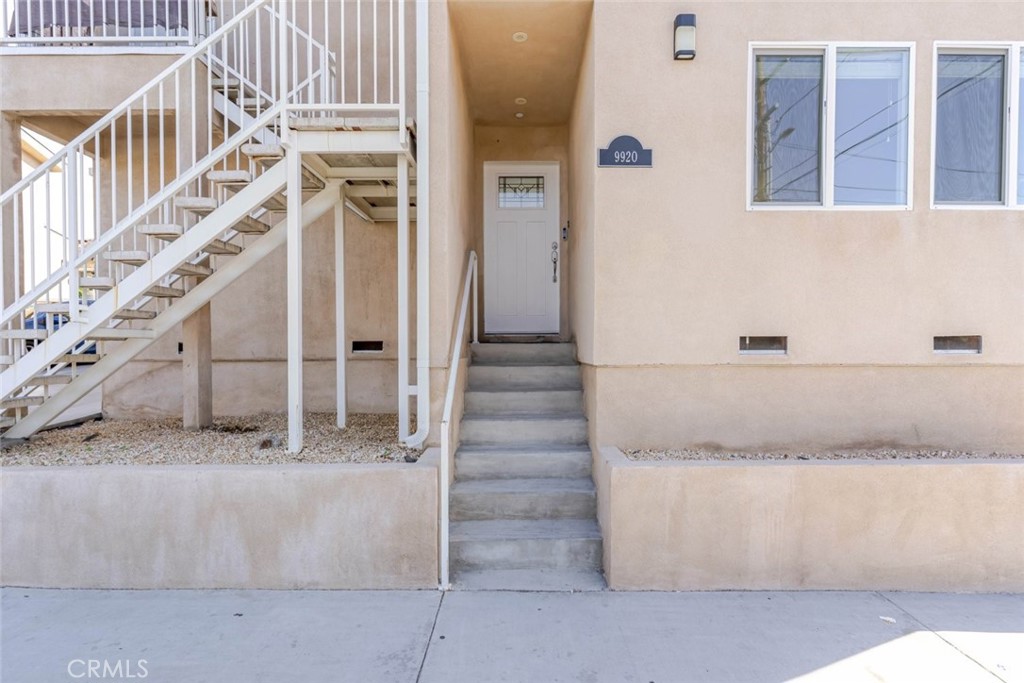 Tujunga Condo: 9920 Pinewood Avenue