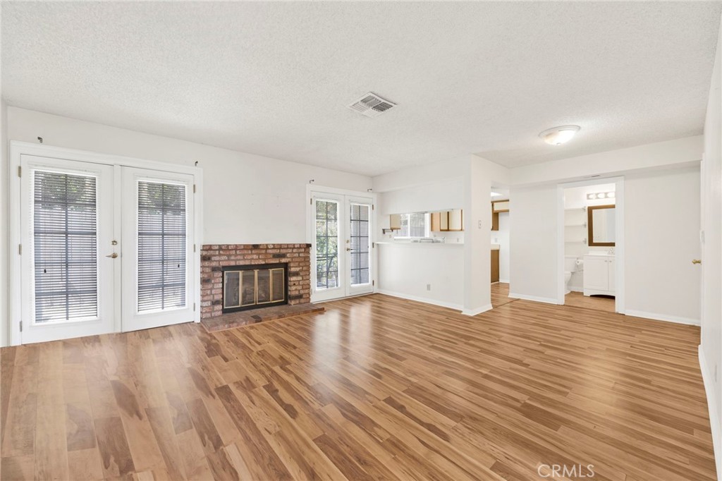 Monrovia Condo: 1835 South Alta Vista Avenue