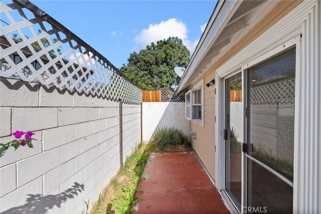 Monrovia Condo: 856 West Olive Avenue