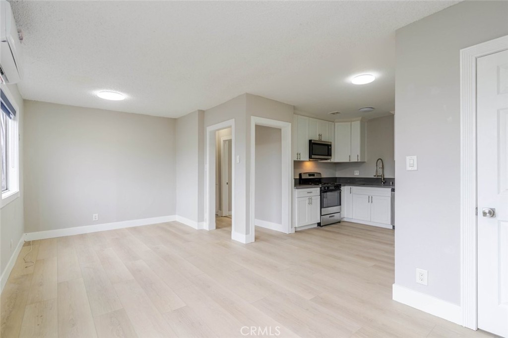 Tujunga Condo: 7137 Greeley Street