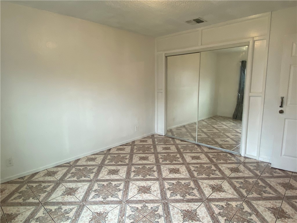 Los Angeles Condo: 6804 Bonsallo Avenue