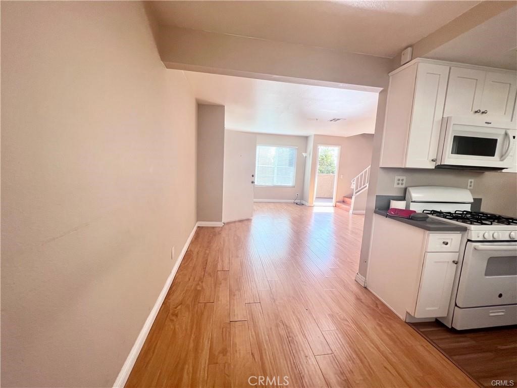 Pico Rivera Condo: 8615 Beverly Boulevard