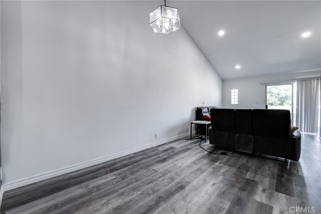 Torrance Condo: 5500 Torrance Boulevard