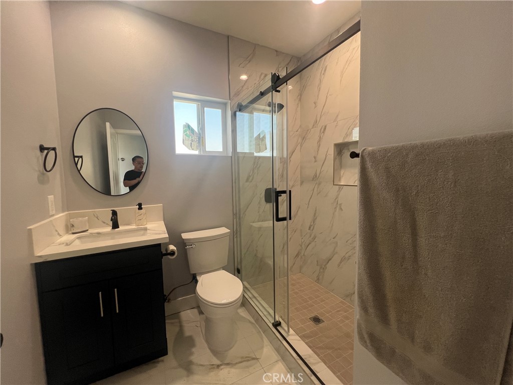 Orange Condo: 142 North Hewes