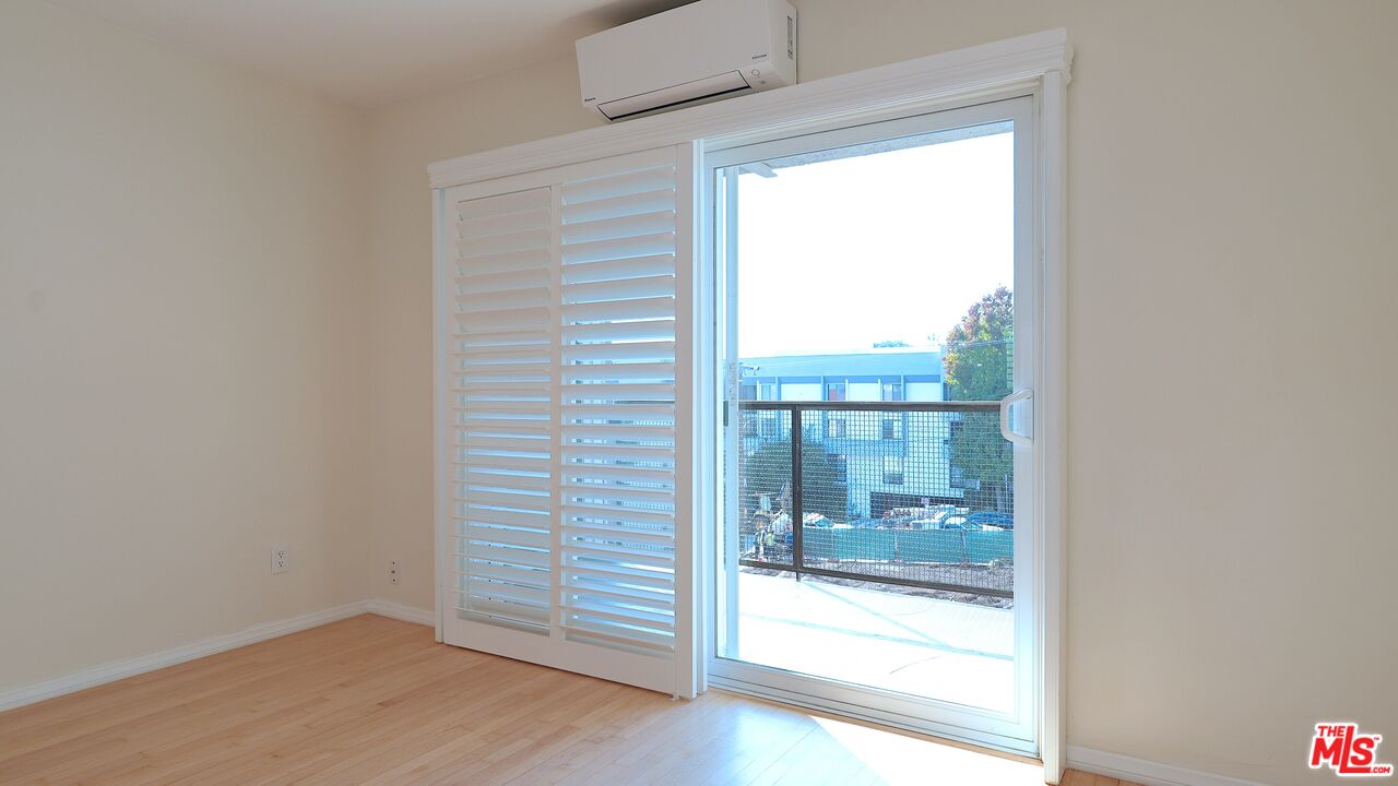 West Hollywood Condo: 9005 Cynthia Street