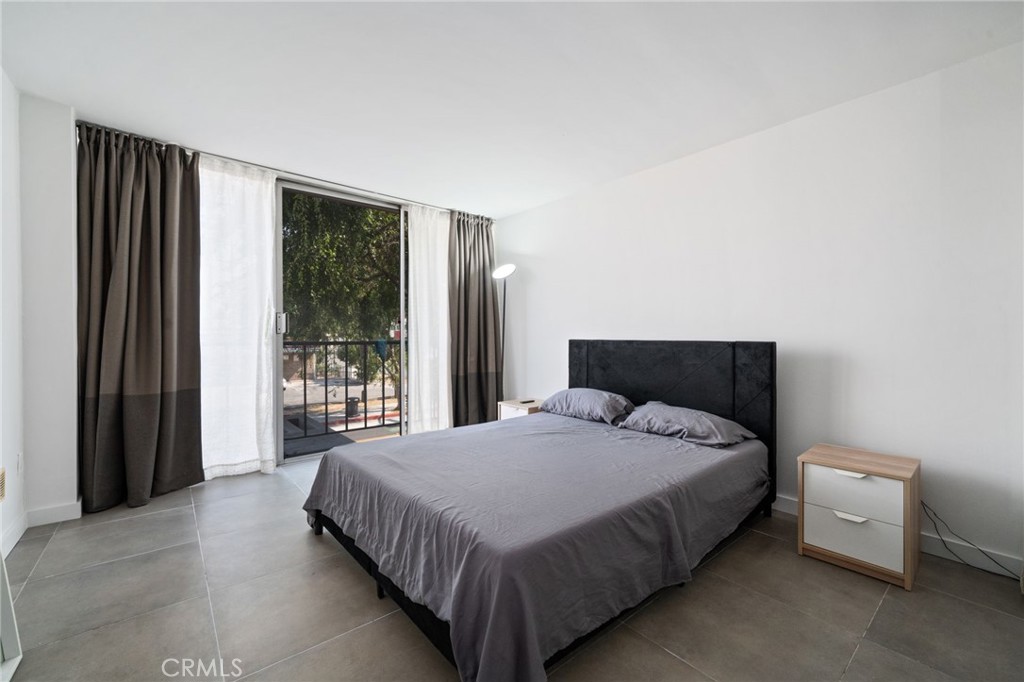 Long Beach Condo: 375 Atlantic Avenue