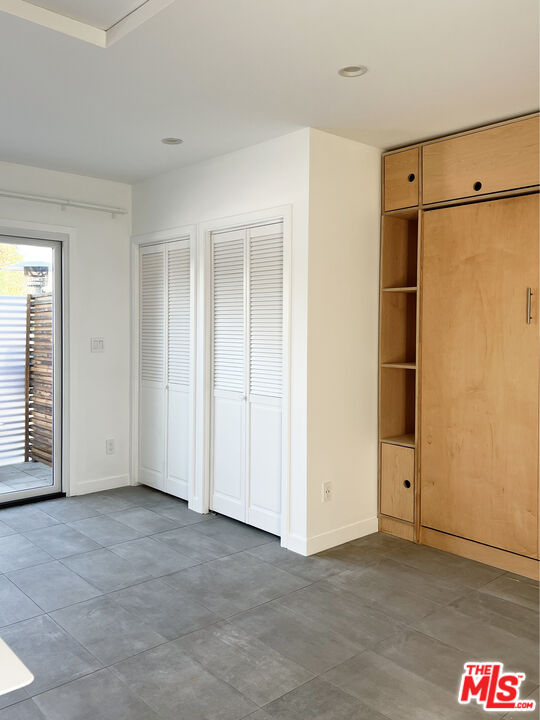 Studio City Condo: 4448 Elmer Avenue