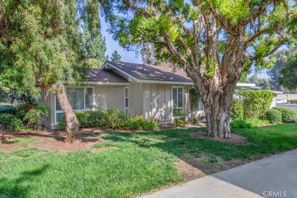 Laguna Woods Condo: 122 Via Estrada