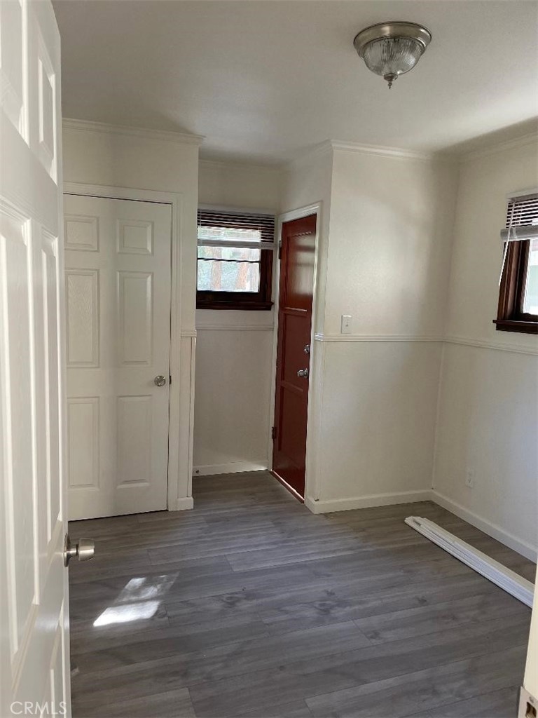 Crestline Condo: 23689 Manzanita Drive