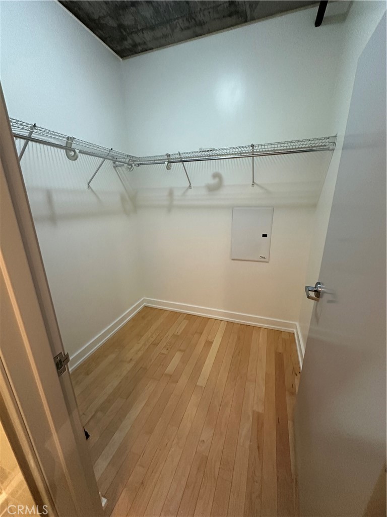 Los Angeles Condo: 645 West 9th Street