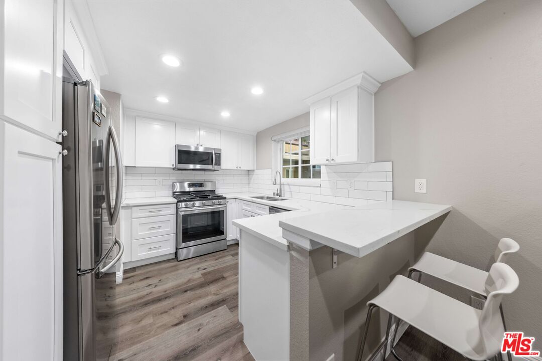 Sherman Oaks Condo: 4301 Fulton Avenue