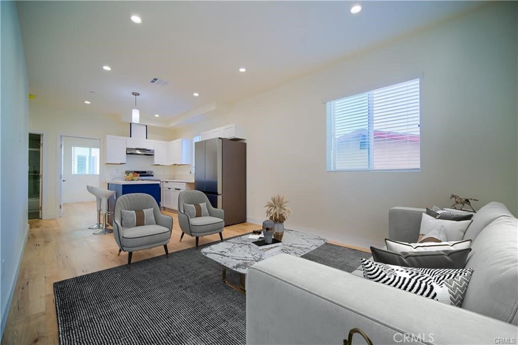 Los Angeles Condo: 632 East Adams Boulevard