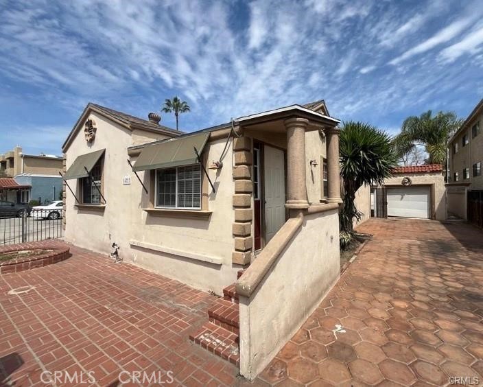 Van Nuys Condo: 14717 Victory Boulevard