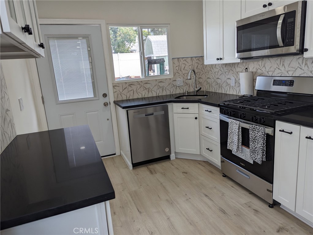 Hermosa Beach Condo: 1041 2nd Street