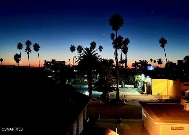 Ventura Condo: 828 East Thompson Boulevard