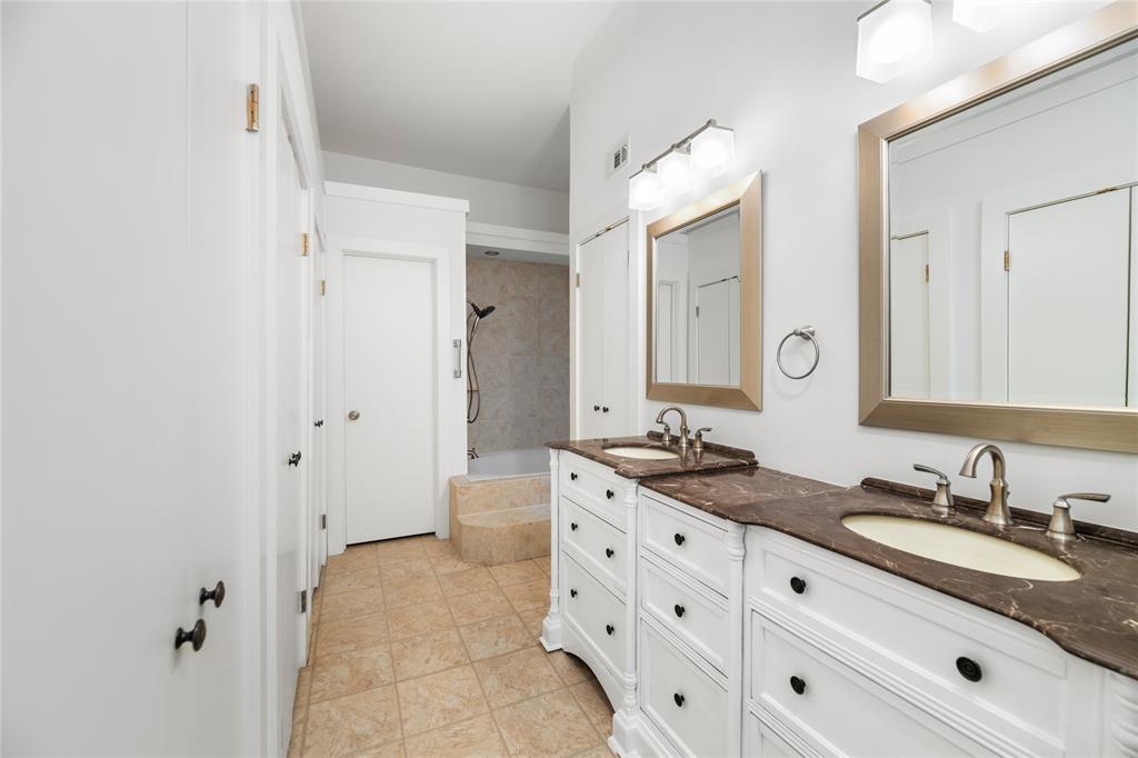 Dallas Condo: 4242 North Capistrano Drive