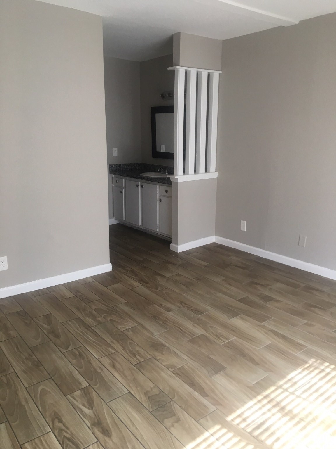 Houston Condo: 6200 West Tidwell Road