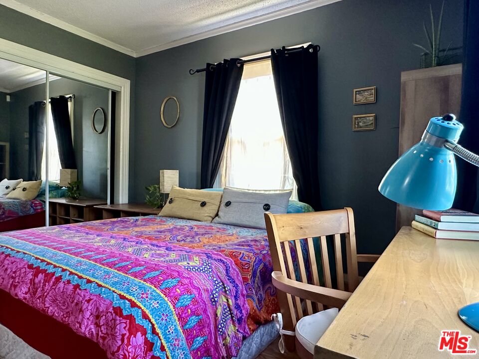 Los Angeles Condo: 4166 South Harvard Boulevard