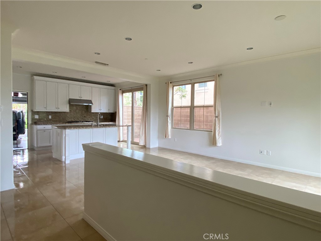 Irvine Condo: 32 Ovation