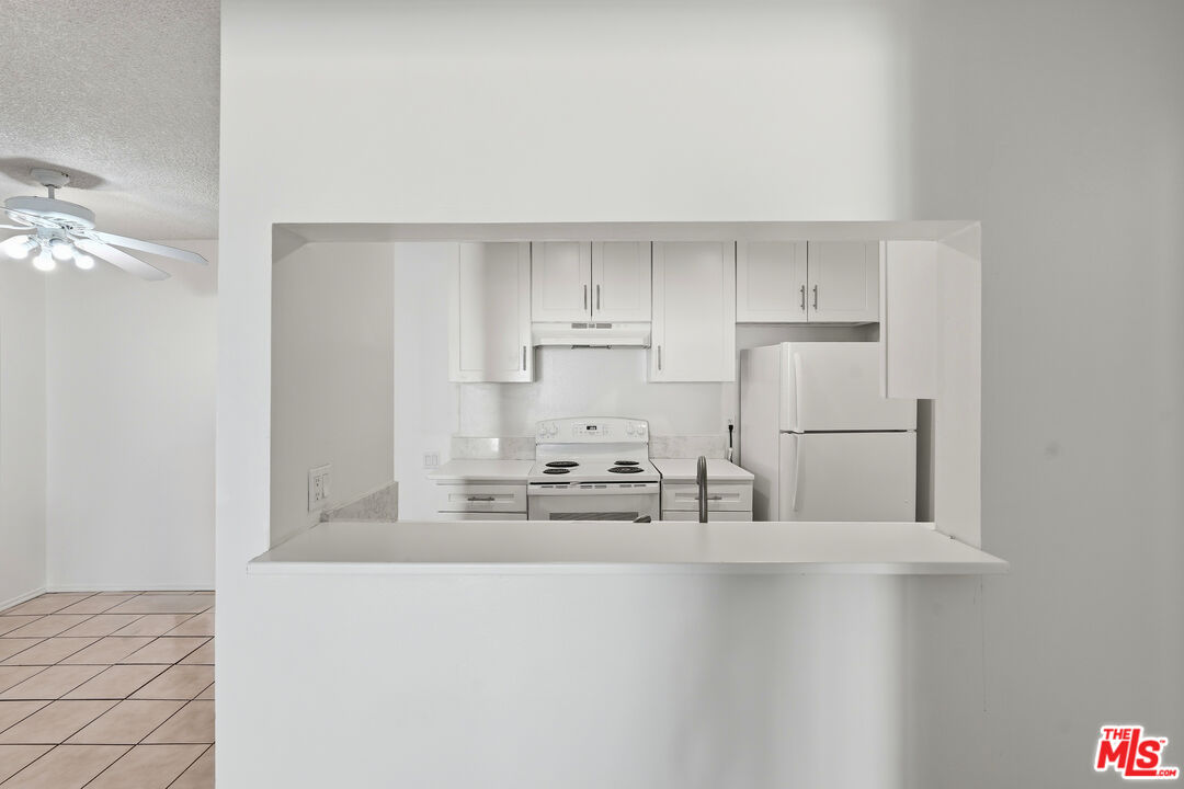 Encino Condo: 5460 White Oak Avenue