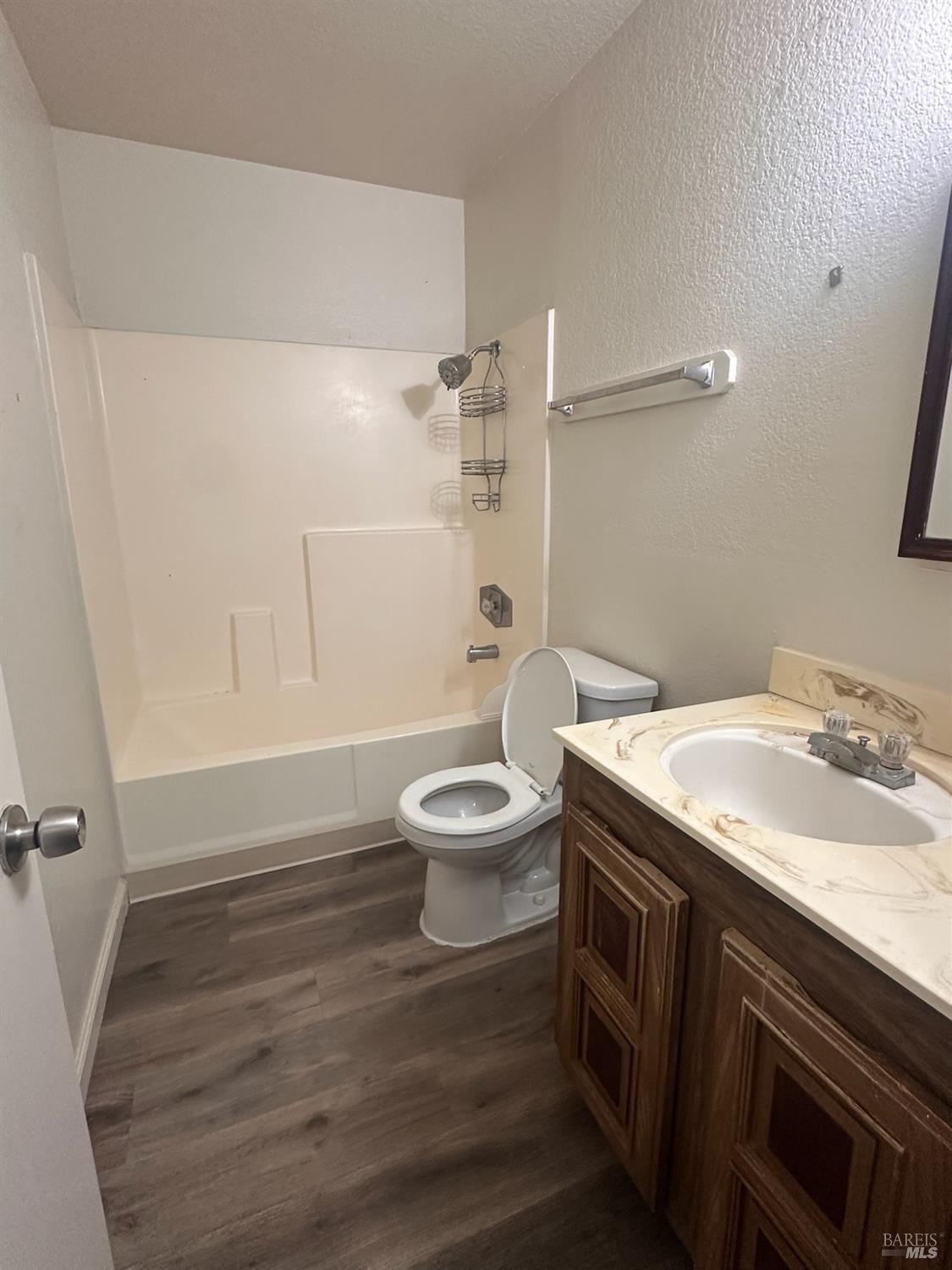 Dixon Condo: 437 Ellesmere Drive