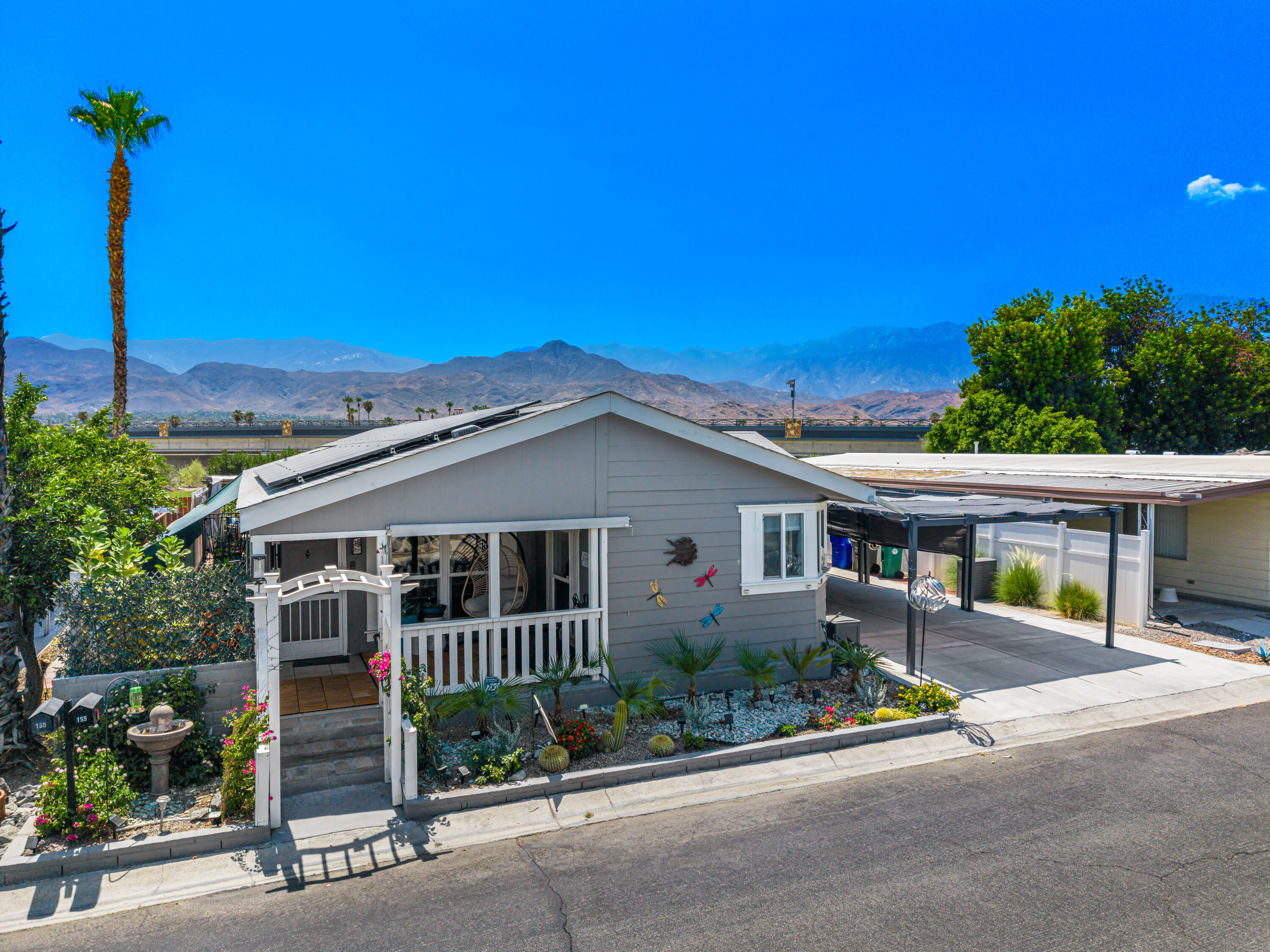 Cathedral City Condo: 159 Estrada Way