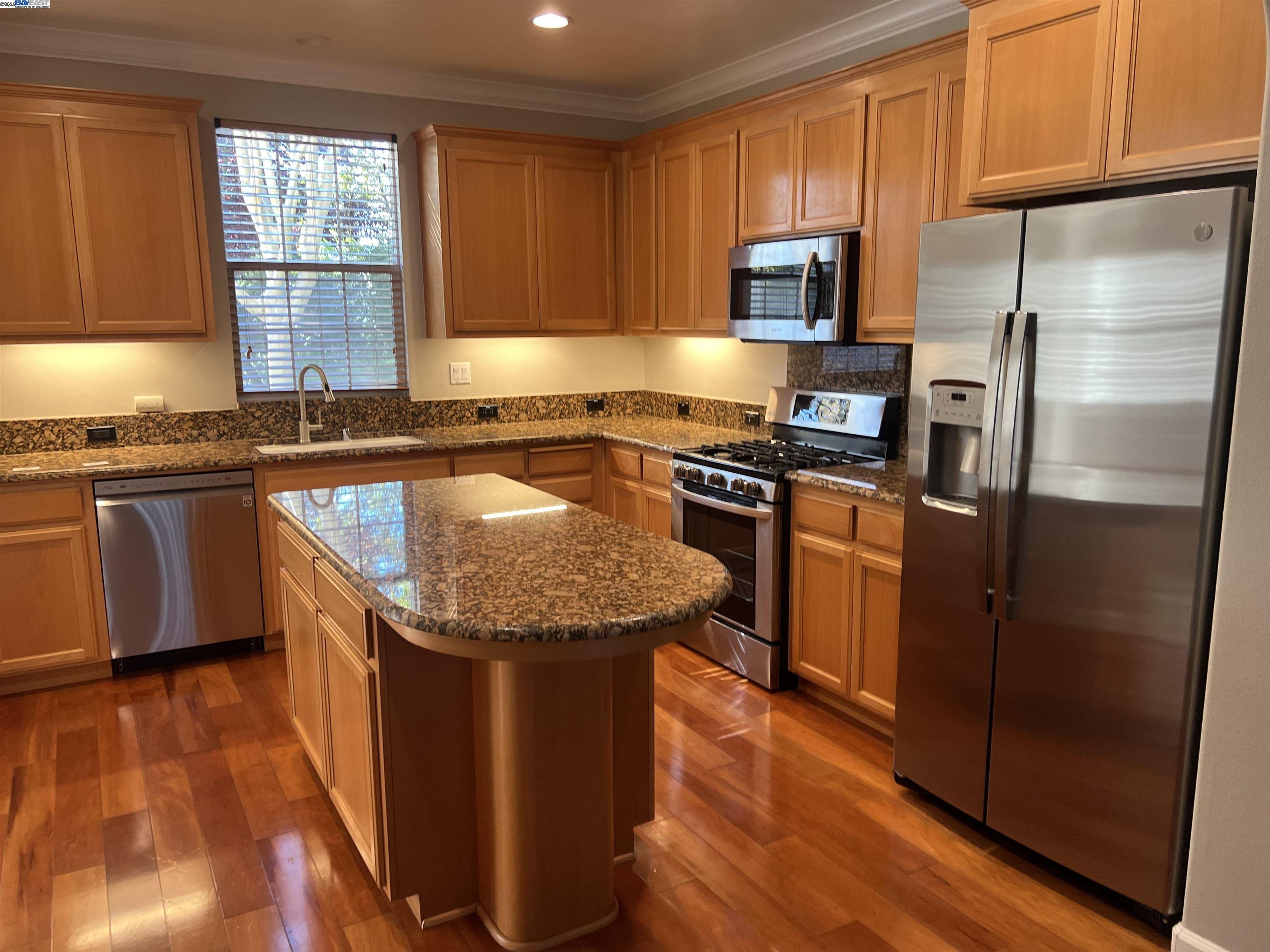 San Ramon Condo: 172 Maidenhair Court