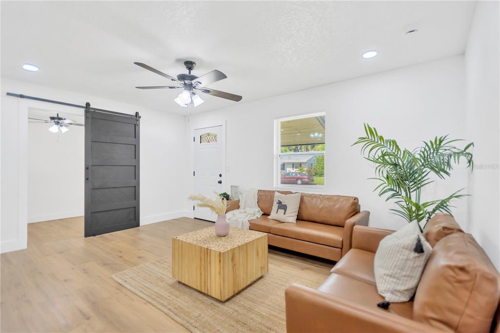 Clearwater Condo: 617 Edenville Avenue