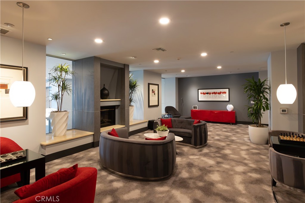 Long Beach Condo: 400 West Ocean Boulevard