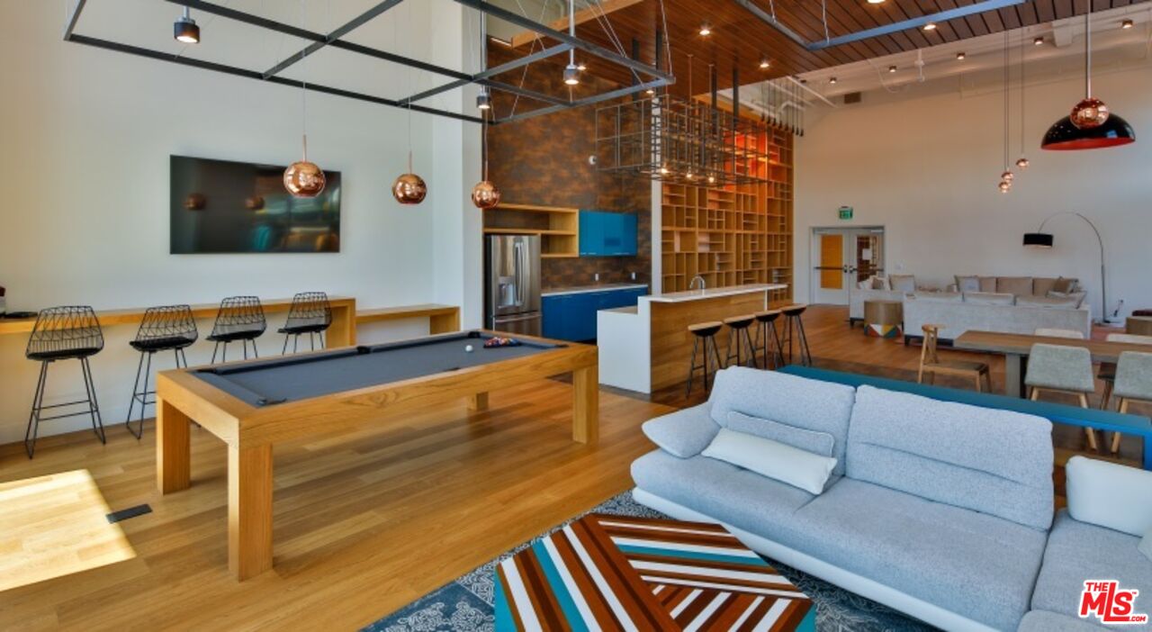 Los Angeles Condo: 555 North Spring Street