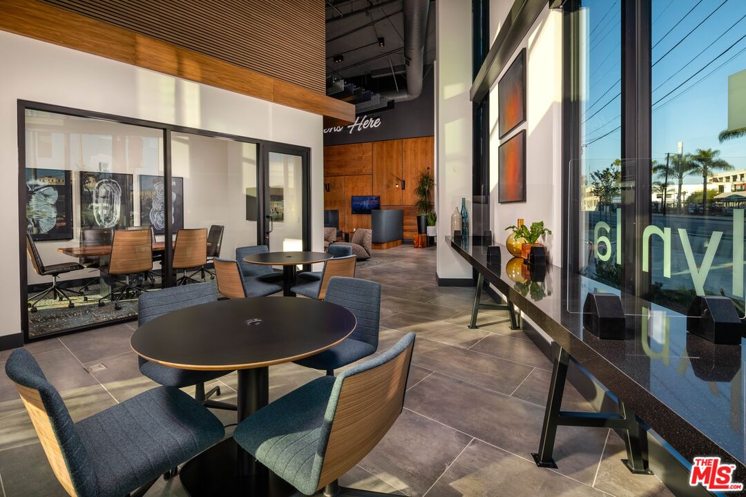 Los Angeles Condo: 1101 North Main Street