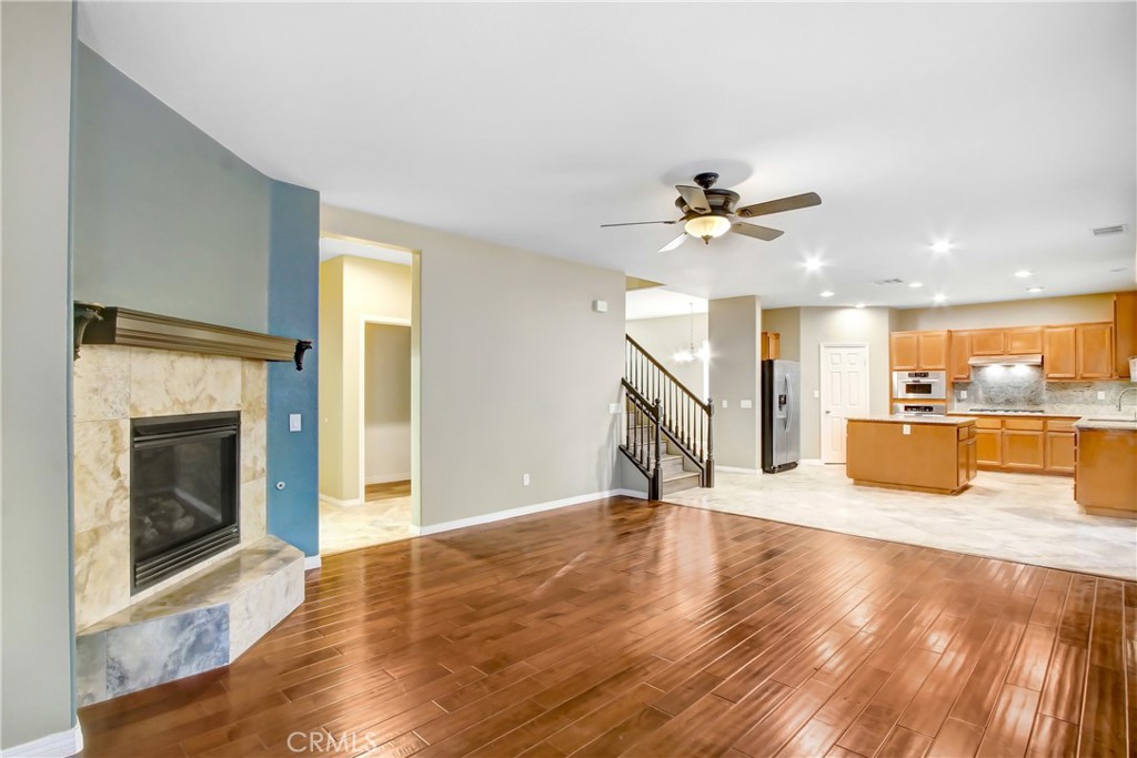 Lake Elsinore Condo: 41031 Crimson Pillar Lane