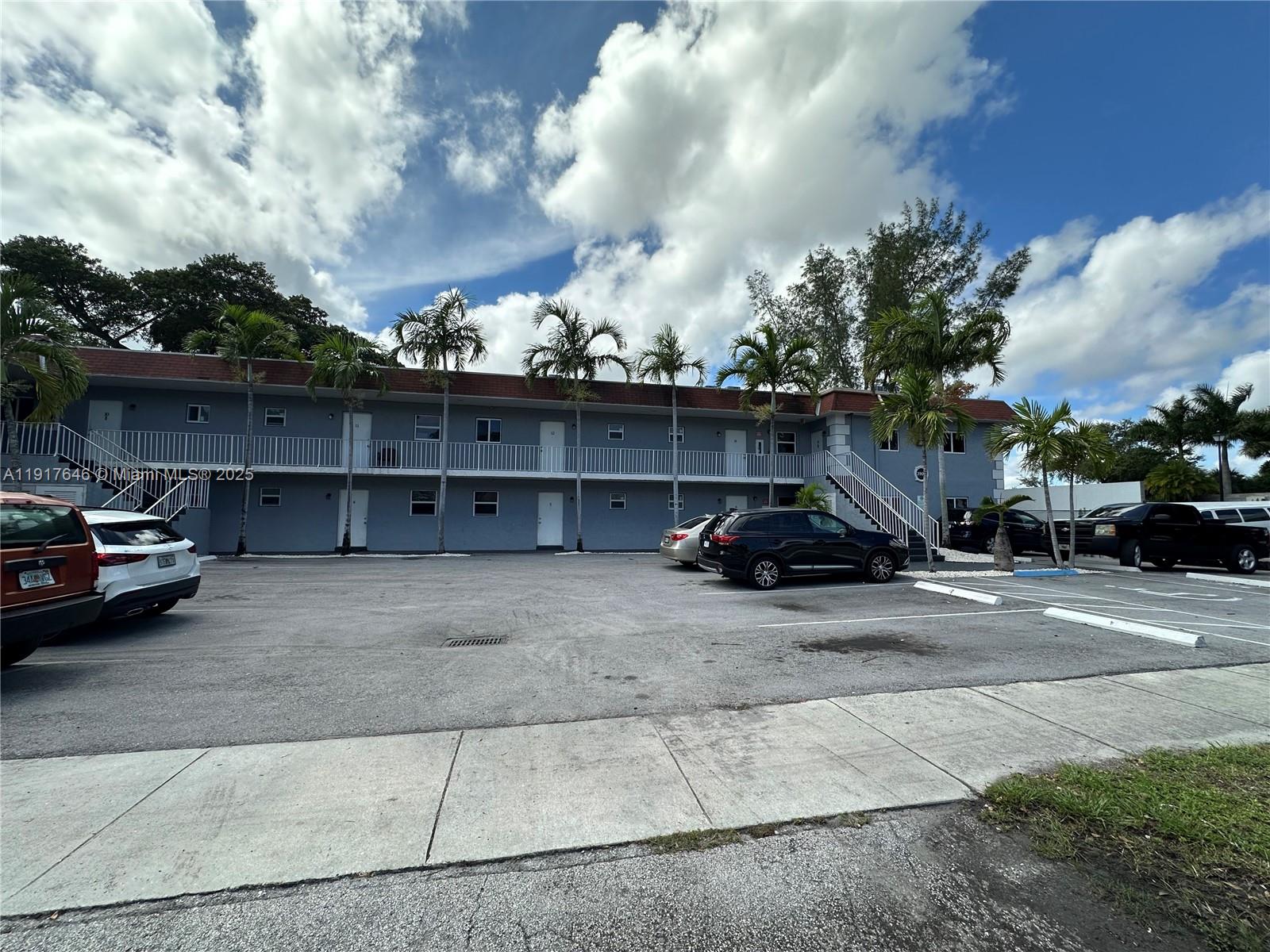 Deerfield Beach Condo: 3901 Northwest 9th Avenue