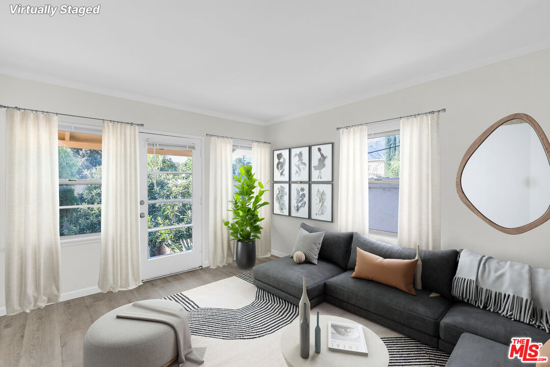 Glendale Condo: 1042 Sonora Avenue