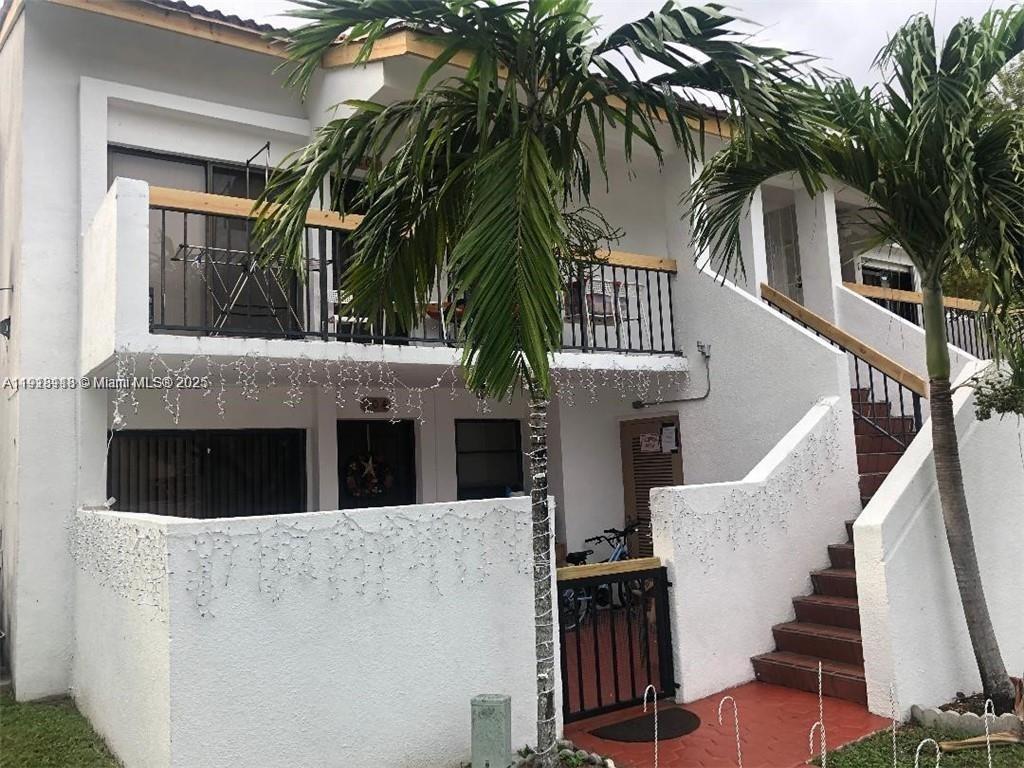 Miami Condo: West End