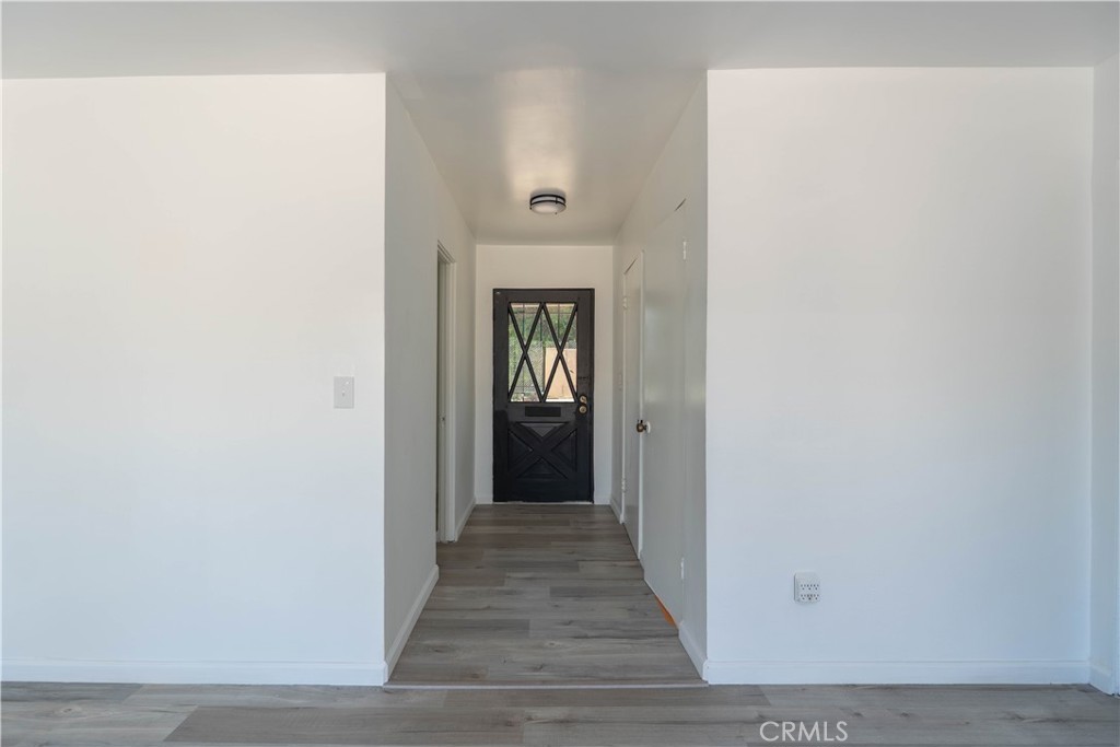 Reseda Condo: 17955 Cantara Street